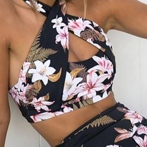 Floral Fitness Crop Top / Cross Neck Bra Yoga IFBB